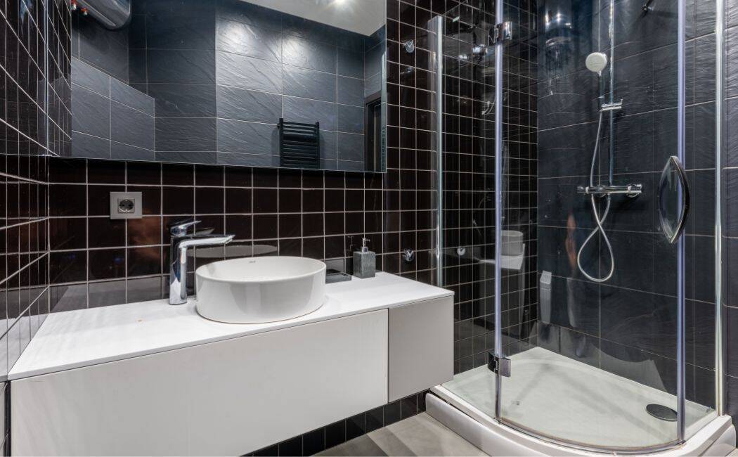 Praktyczne i funkcjonalne rozwiązanie dla twojej łazienki z kabiną 90x90 z brodzikiem